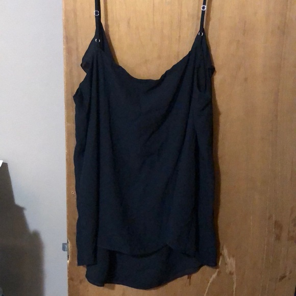 Le Chateau size XXL ruffle front cami - Picture 2 of 3